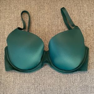 Victoria’s Secret Lightly Lined T-Shirt Bra